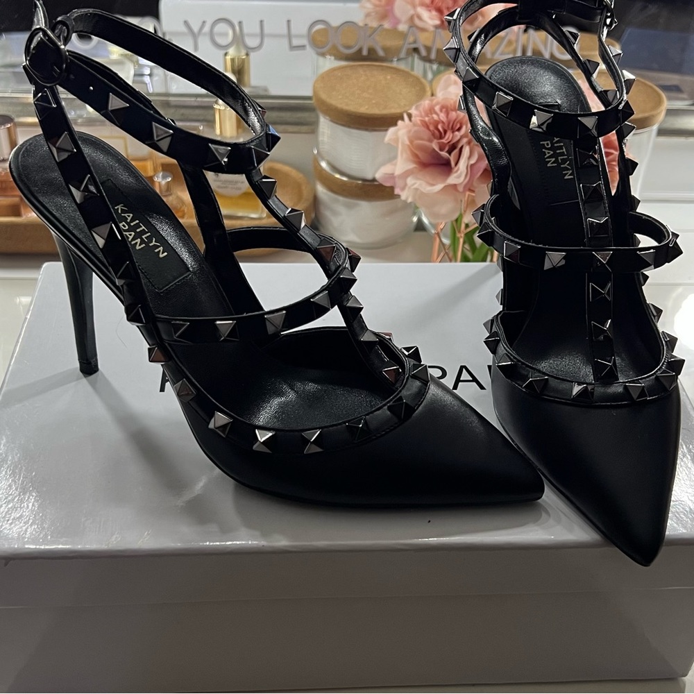 Kaitlyn Pan Studded High Heels size 6.5